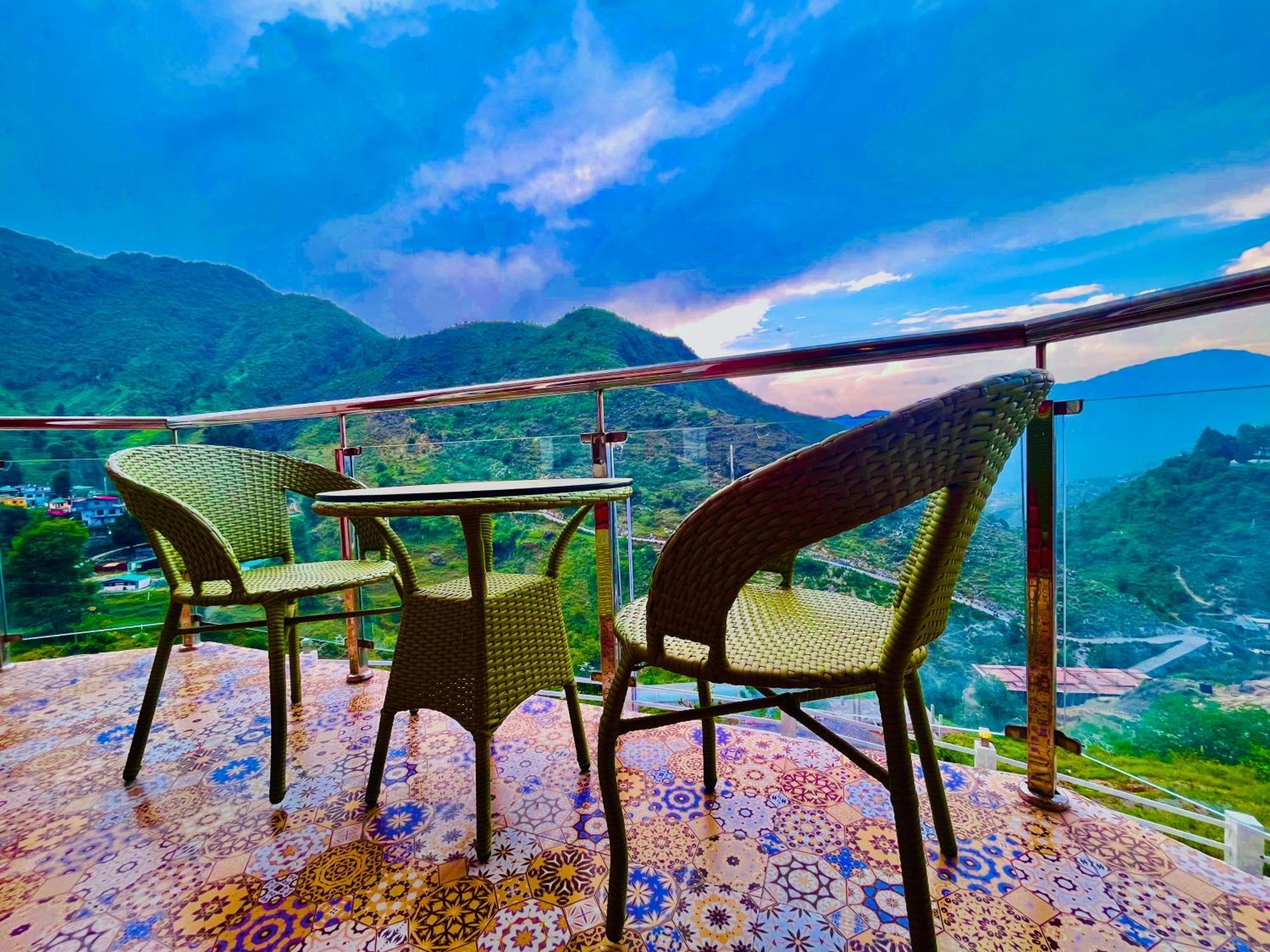 The Kempty Osasis - A Boutique Resort With Scenic Mountain View In Mussoorie Exterior foto